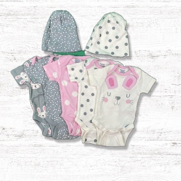 NWOT Set of Gerberer’s Onsie’s With Matching Hat’s Size:Newborn - Picture 4 of 4